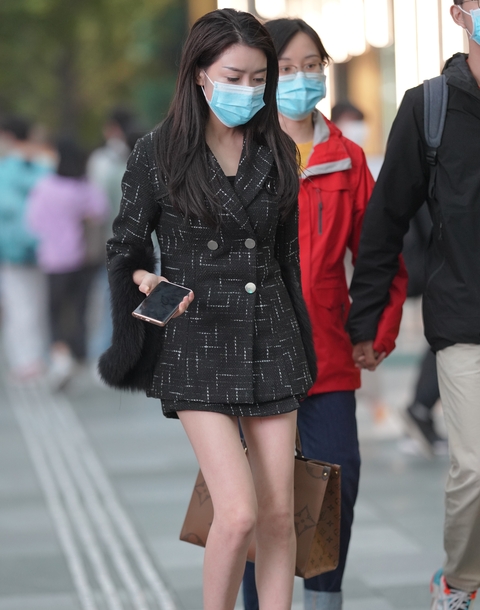 精选街拍 – 时尚西服外套