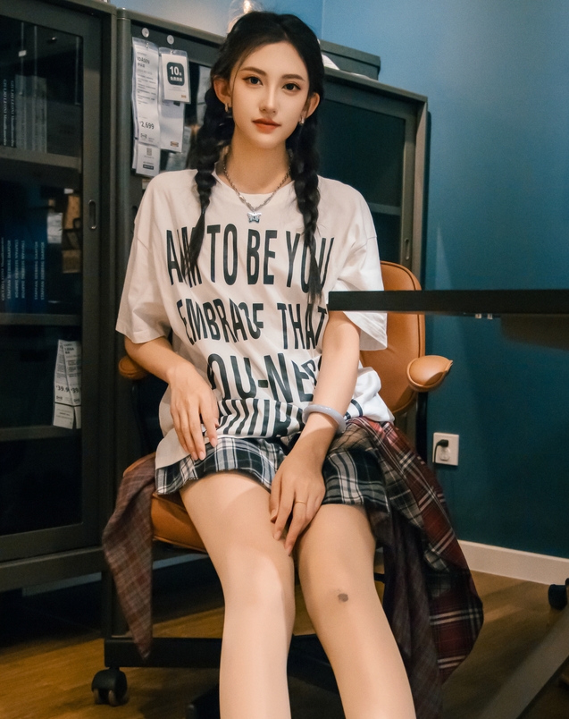 [足愉心] NO.015 可乐（搭配：红色夹克、白T、短裙、马丁靴、肉丝色袜、白棉袜）完整