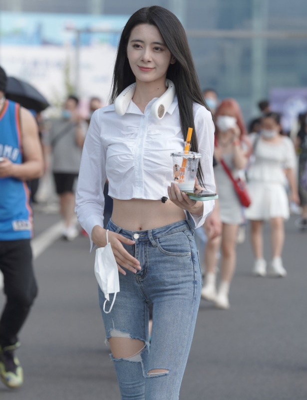 精选街拍 – 窈窕淑女