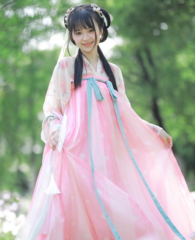[YWW.ME] 2025.03.03 春日踏青 迟迟晴雨表