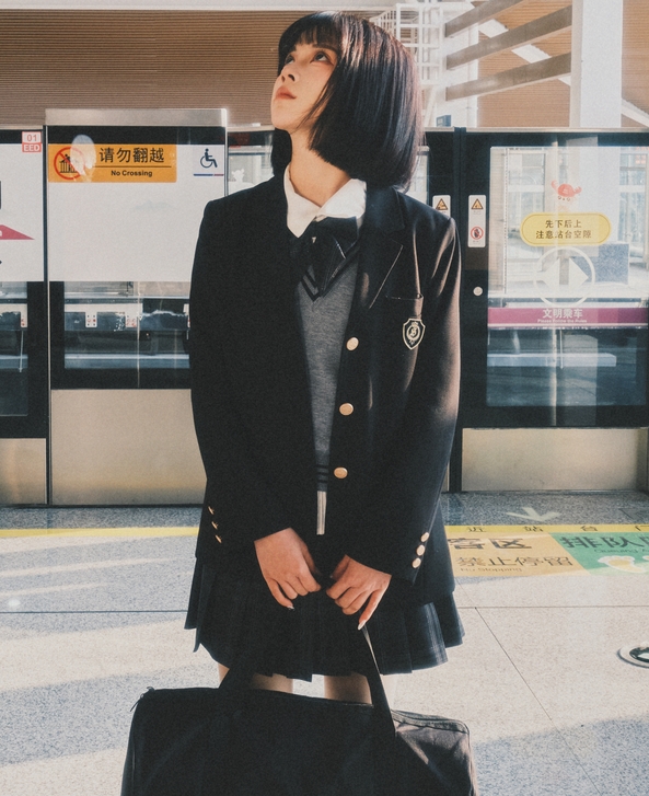 [YWW.ME] 2025.03.05 地铁少女 悲伤薯条555