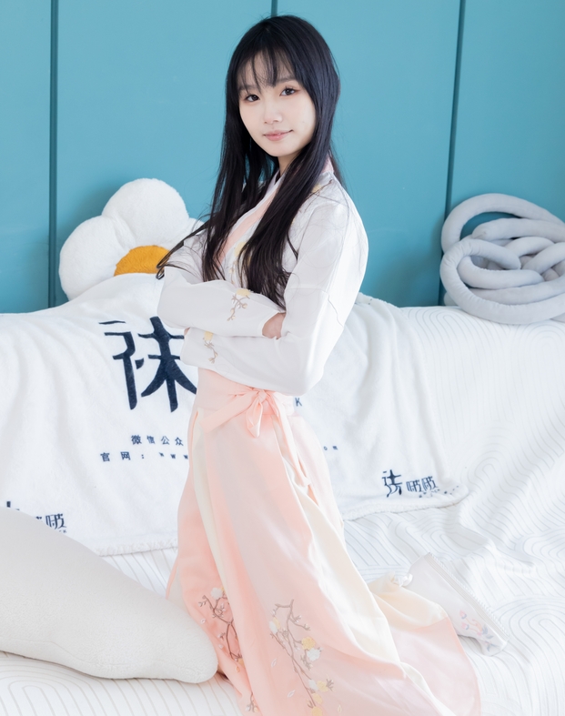 [BoBoSocks袜啵啵] NO.518 甜甜圈-平底鞋、白棉袜、裸足、汉服古装（超长花絮版）