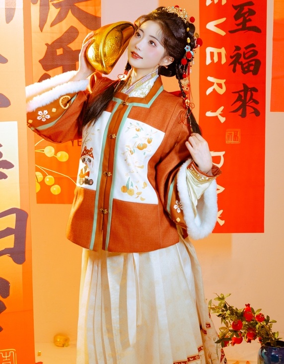 [YWW.ME] 2025.03.13 恭贺新年 兔牙w