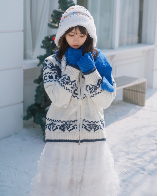[YWW.ME] 2025.03.17 雪地里的元气少女 泡泡小咩