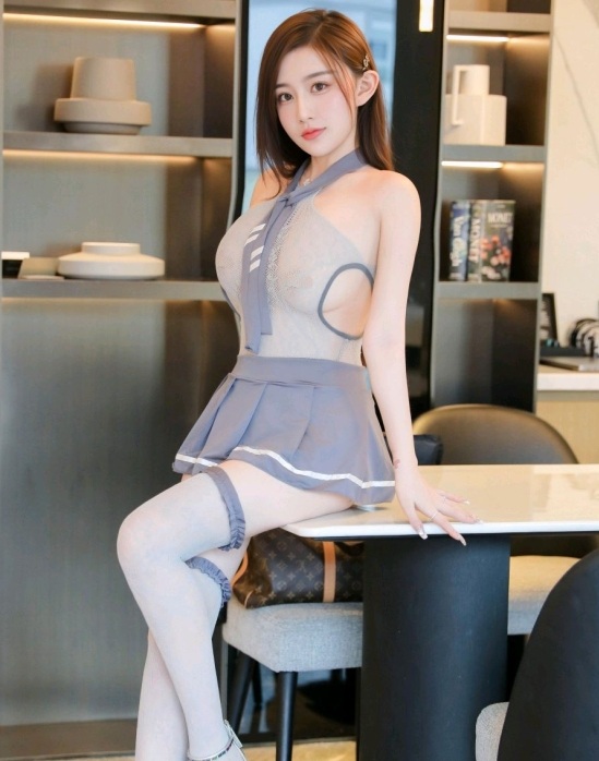 [XiuRen秀人网] 2025.06.06 No.10375 奶油猫呀 情趣服饰
