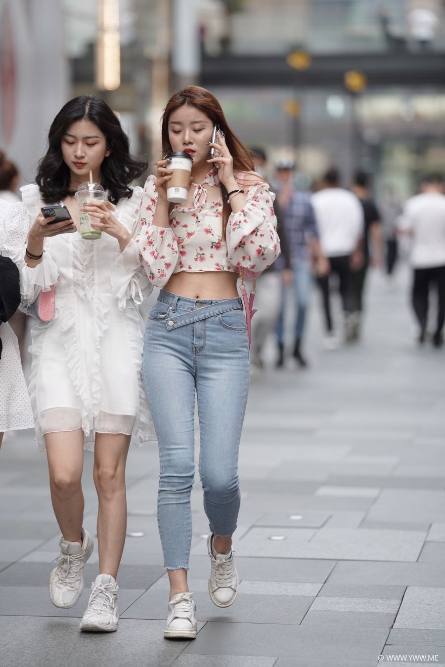 精选街拍 – 可爱的大长腿美女-HDMISS