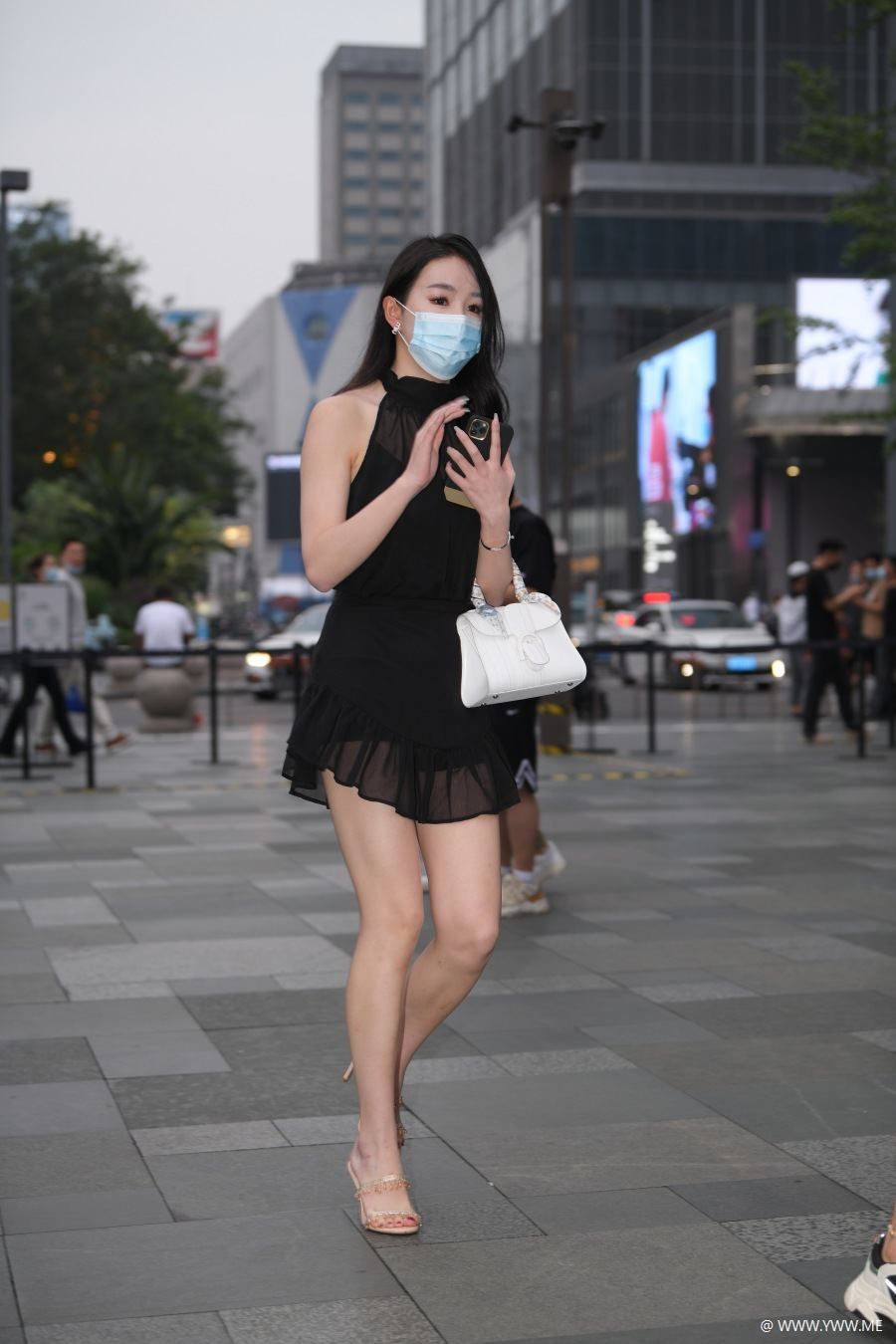 精选街拍 – 黑色更显白-HDMISS