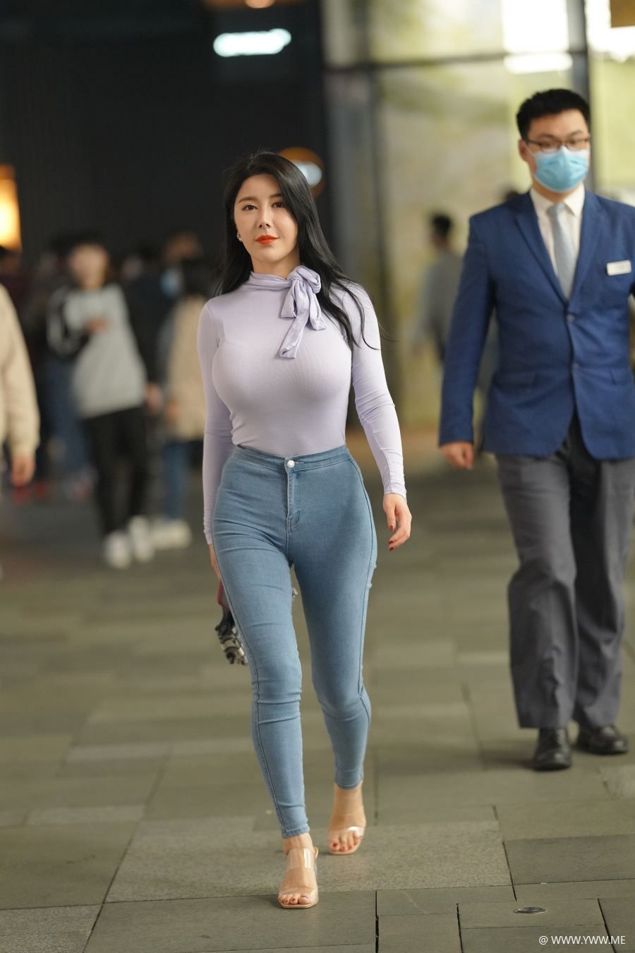 精选街拍 – 牛仔裤魅力好身材-HDMISS