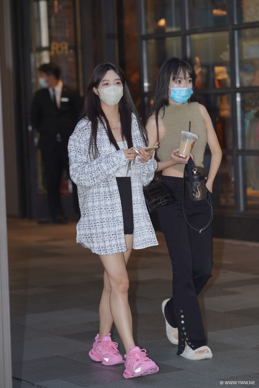 精选街拍 – 清秀美丽姐妹-尤丝