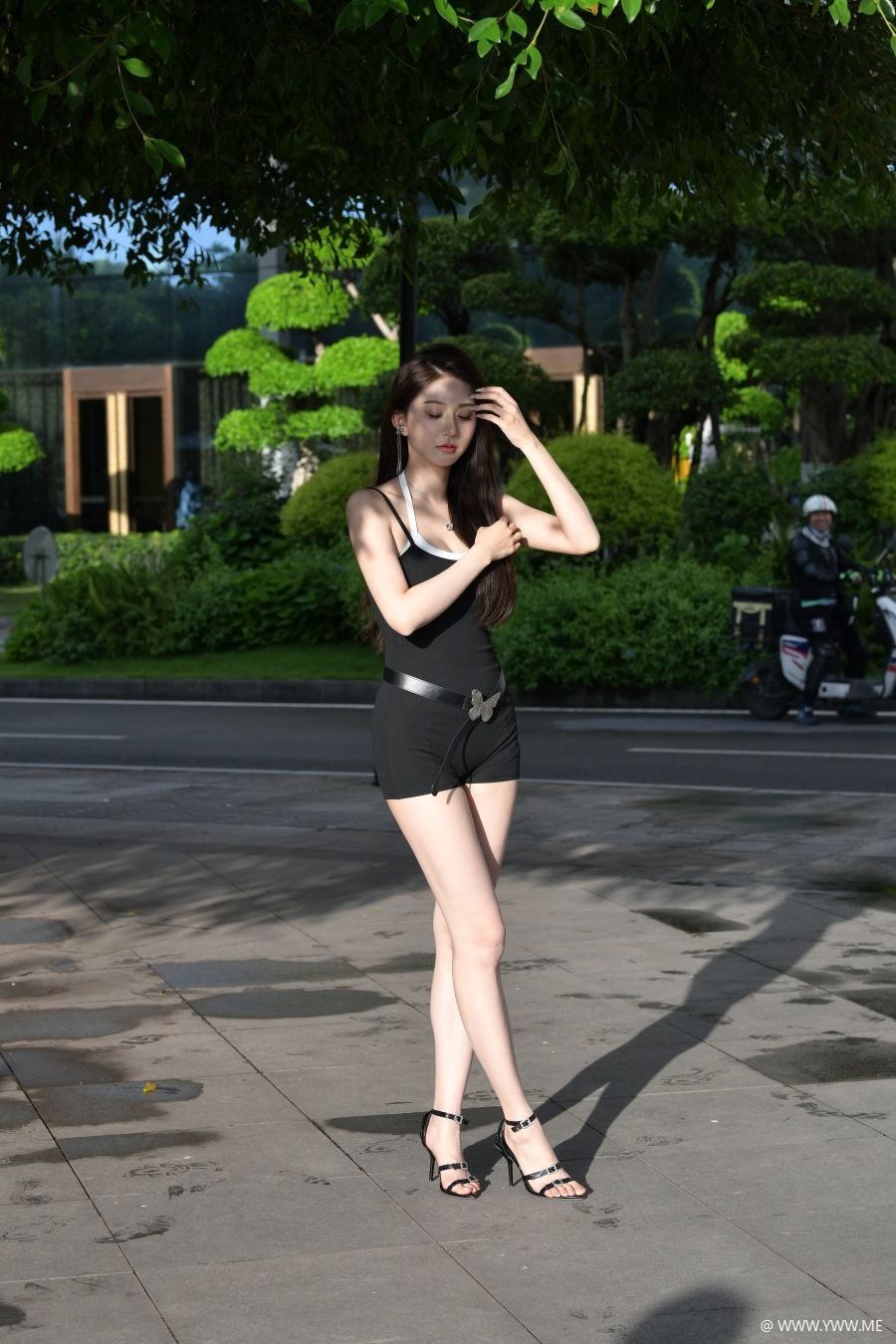 精选街拍 – 连体衣好身材-HDMISS