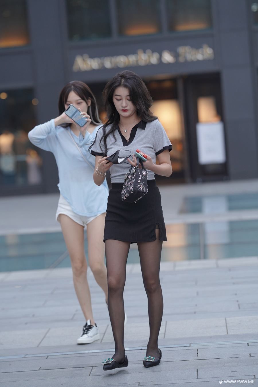 精选街拍 – 简约精致靓丽-尤丝