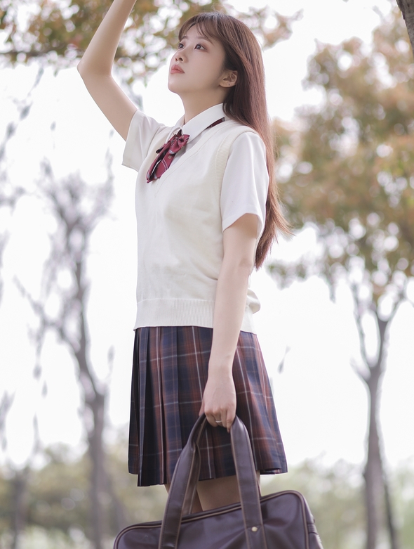 [YWW.ME] 2025.04.08 早春里的她 早早