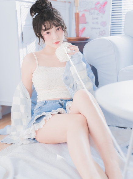 [YWW.ME] 2025.04.10 纯白的回忆 Disexi思宁