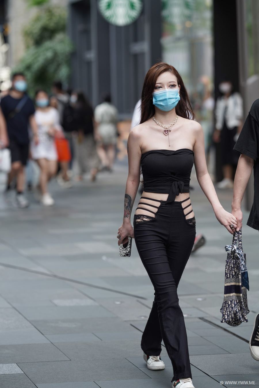 精选街拍 – 魅力暗黑风-尤丝