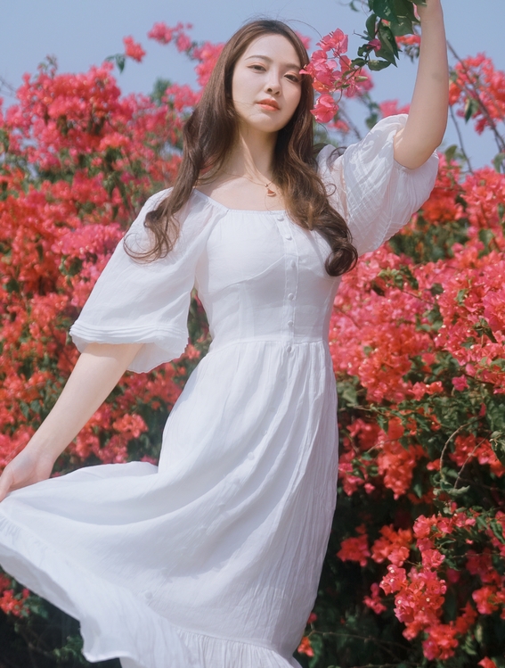 [YWW.ME] 2025.04.17 三角梅瀑，藏住少女温柔 颖儿YY