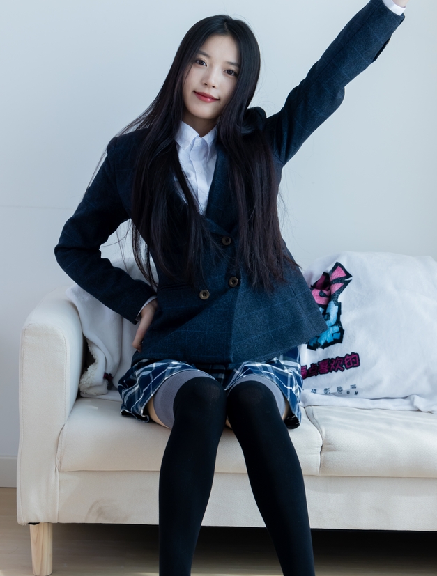 物恋传媒 NO.2371 茯苓-JK制服、皮鞋、拼接过膝袜