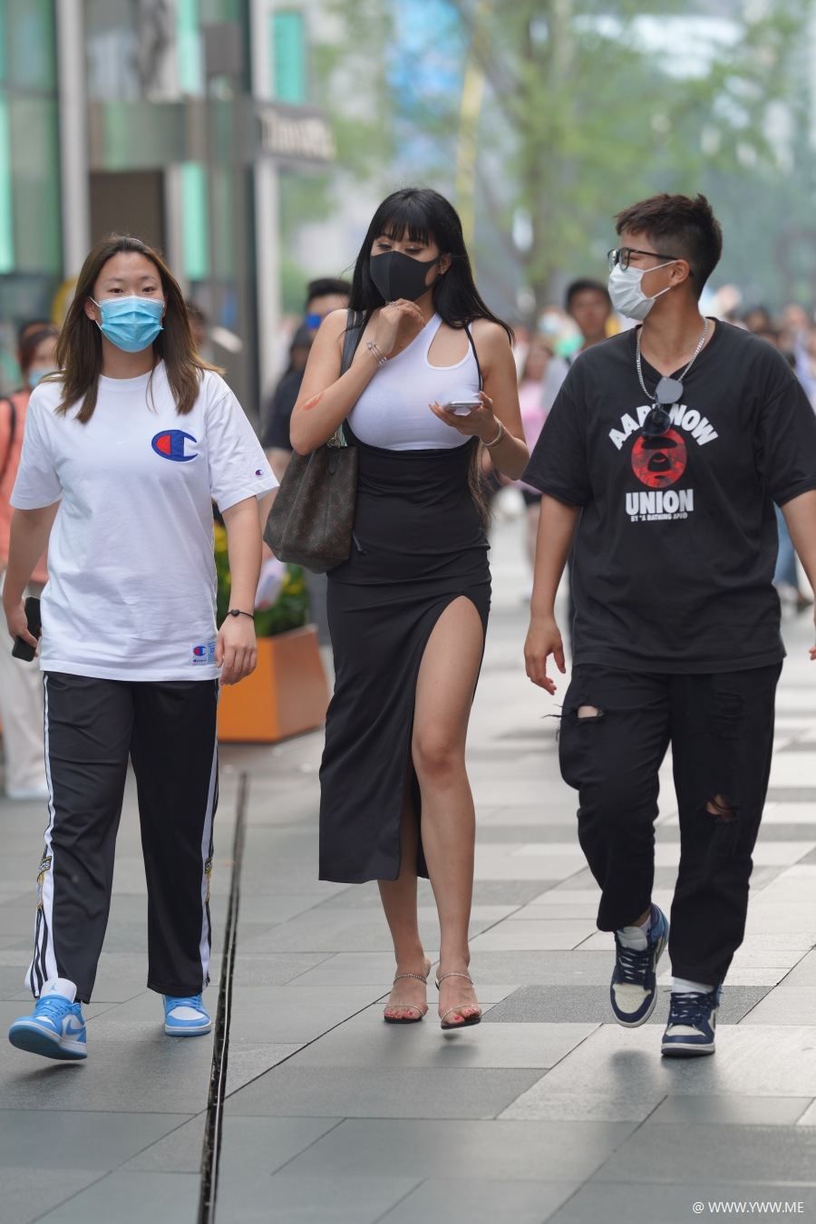 精选街拍 – 黑白搭配大气美丽-HDMISS
