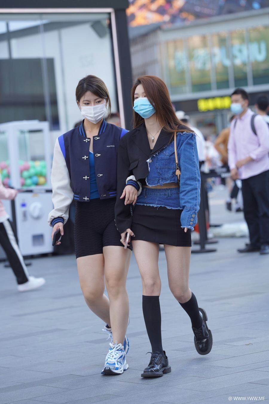 精选街拍 – 迎面而来的青春气息-脱兔网
