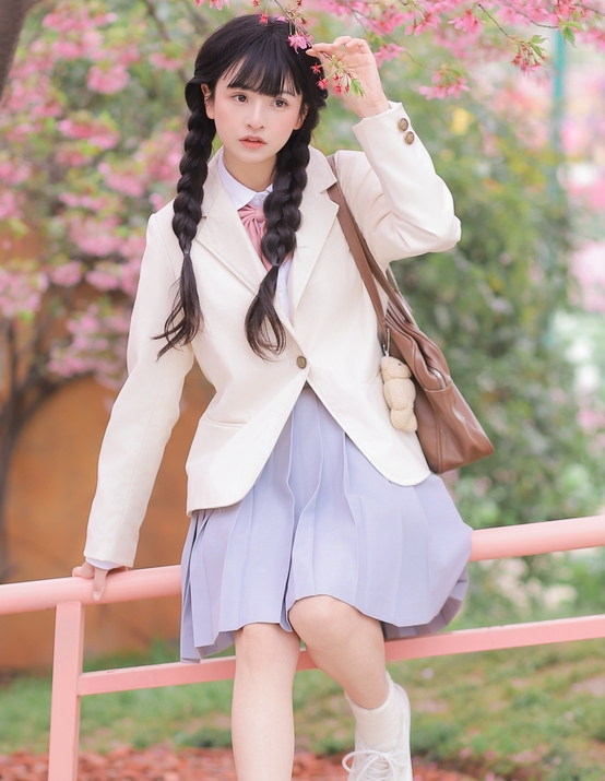 [YWW.ME] 2025.04.25 樱花树下 捉到一只苏苏