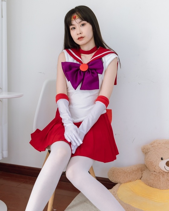 物恋传媒 NO.2373 兮兮-cos制服、高跟鞋、厚白丝