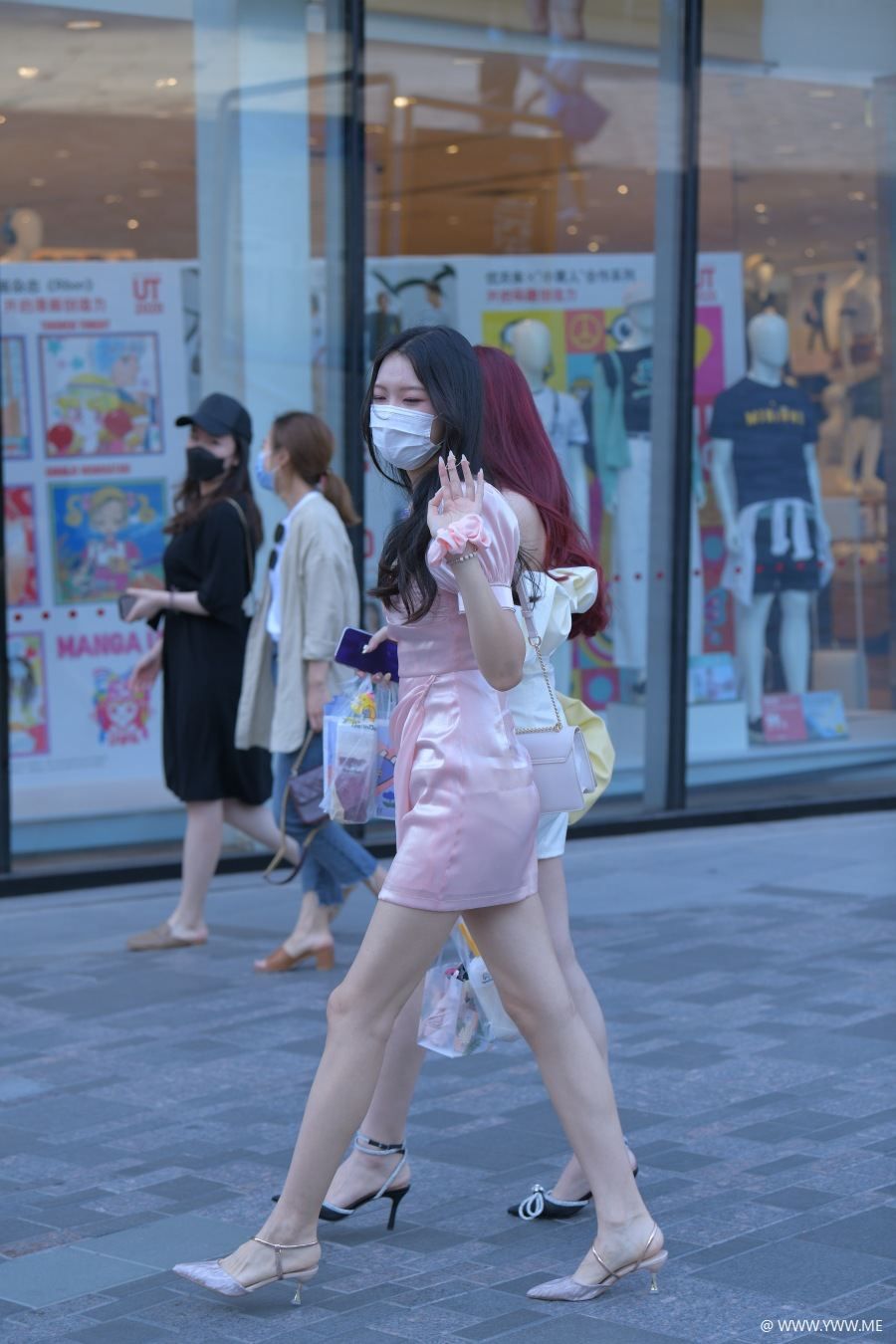 精选街拍 – 高跟裙装姐妹-像素点