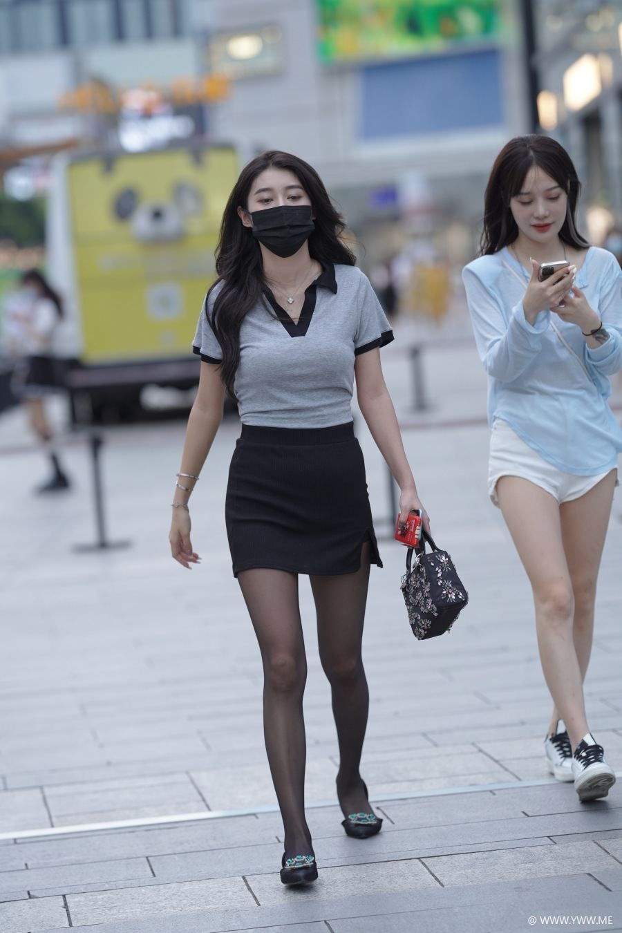 精选街拍 – 简约精致靓丽-脱兔网