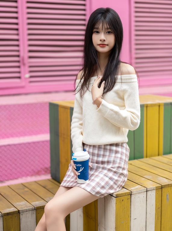 [YWW.ME] 2025.05.04 你的瑞幸 小了个飞象