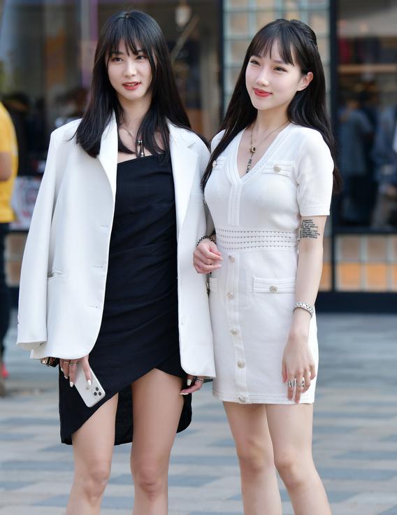 精选街拍 – 气质姐妹花