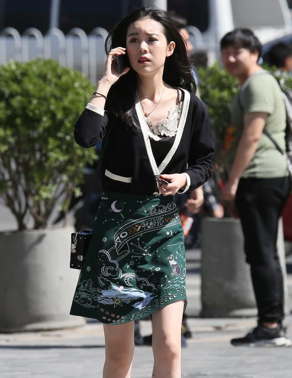 精选街拍 – 优雅精致姐妹